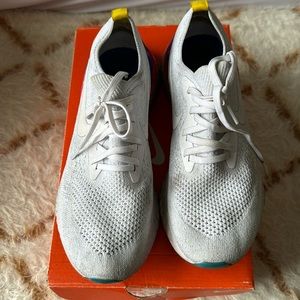 Women’s Nike Epic React Flyknit size 10